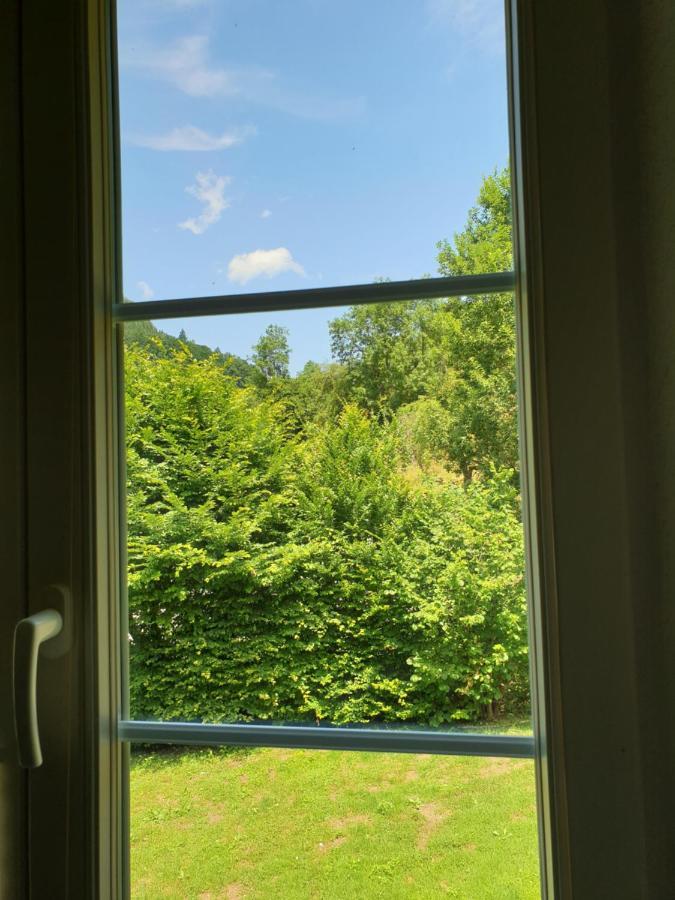 Agréable chambre d'hôtes, au calme, dans la nature Roches Esterno foto