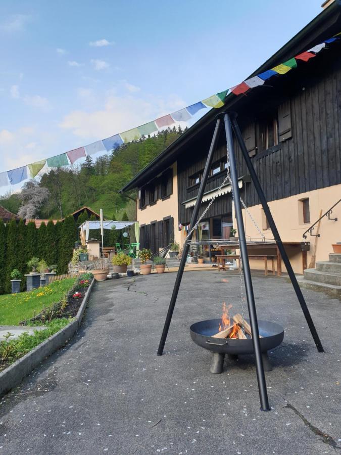 Agréable chambre d'hôtes, au calme, dans la nature Roches Esterno foto