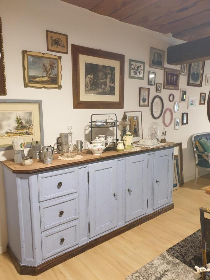 Agréable chambre d'hôtes, au calme, dans la nature Roches Esterno foto